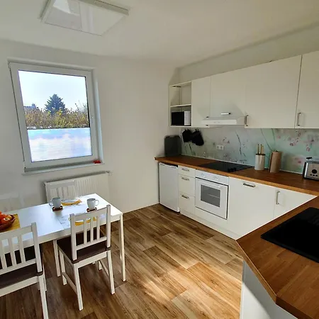 Geraeumige, Moderne Mit Pkw- Und Fahrradstellplatz - Nordland * Schwerin (Mecklenburg-Vorpommern)