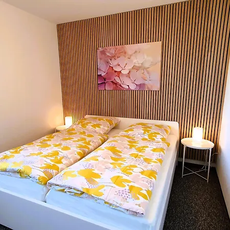 Geraeumige, Moderne Mit Pkw- Und Fahrradstellplatz - Nordland * Schwerin (Mecklenburg-Vorpommern)