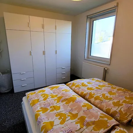 Geraeumige, Moderne Mit Pkw- Und Fahrradstellplatz - Nordland Apartment *