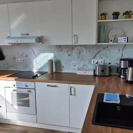 Apartamento Geraeumige, Moderne Mit Pkw- Und Fahrradstellplatz - Nordland Schwerin (Mecklenburg-Vorpommern)