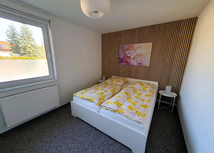 Geraeumige, Moderne Mit Pkw- Und Fahrradstellplatz - Nordland Apartment