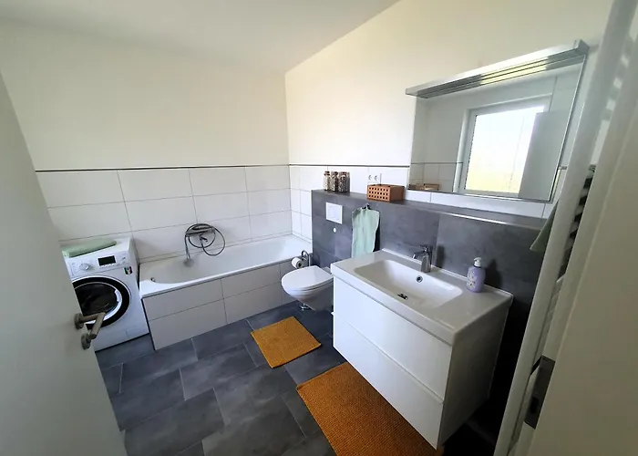 Geraeumige, Moderne Mit Pkw- Und Fahrradstellplatz - Nordland Schwerin (Mecklenburg-Vorpommern)