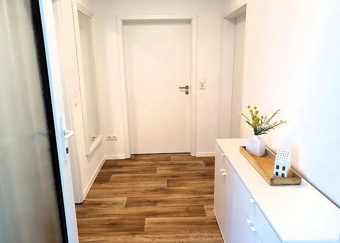 Geraeumige, Moderne Mit Pkw- Und Fahrradstellplatz - Nordland * Schwerin (Mecklenburg-Vorpommern)