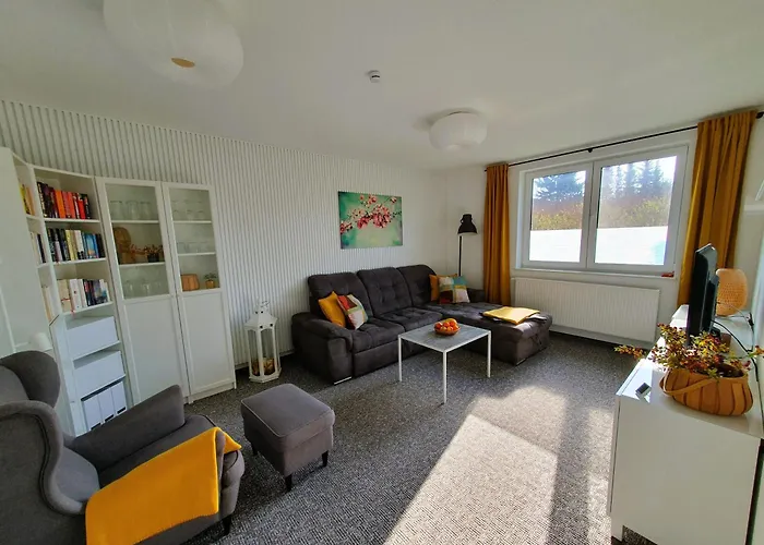 Geraeumige, Moderne Mit Pkw- Und Fahrradstellplatz - Nordland Apartment Schwerin (Mecklenburg-Vorpommern)