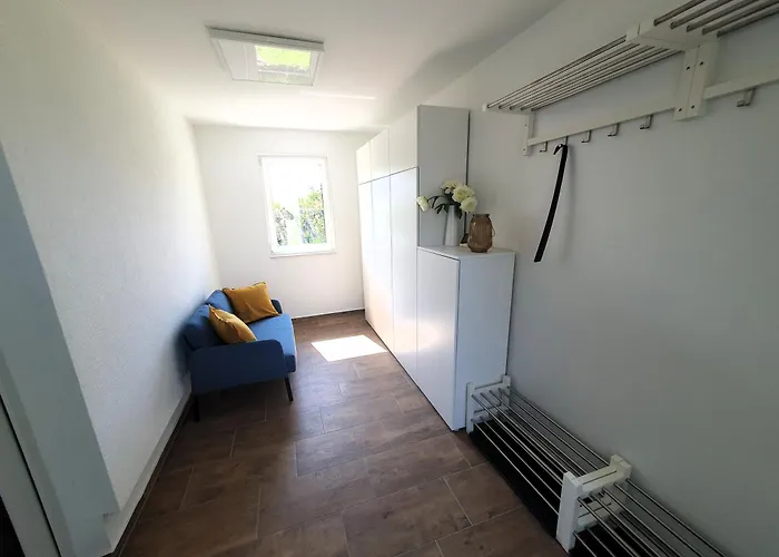 Apartment Geraeumige, Moderne Mit Pkw- Und Fahrradstellplatz - Nordland Schwerin (Mecklenburg-Vorpommern)